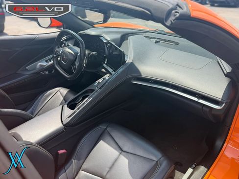 Used 2022 Chevrolet Corvette Stingray Convertible w/ Z51 Performance Package RWD image 19