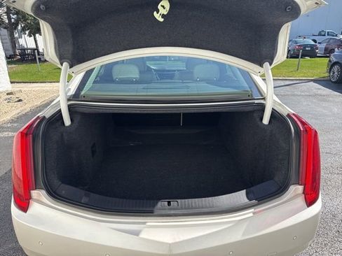 Used 2014 Cadillac XTS image 6