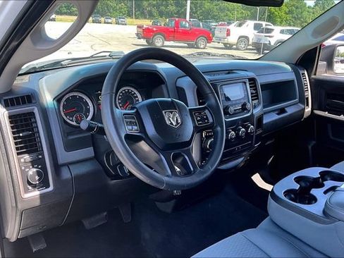 Used 2019 RAM 1500 Express AWD/4WD image 18