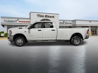 Used 2024 RAM 3500 Big Horn video 2