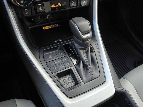 Certified 2025 Toyota RAV4 XLE Premium image 26