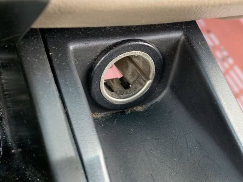 Used 2003 Buick Century Custom image 25