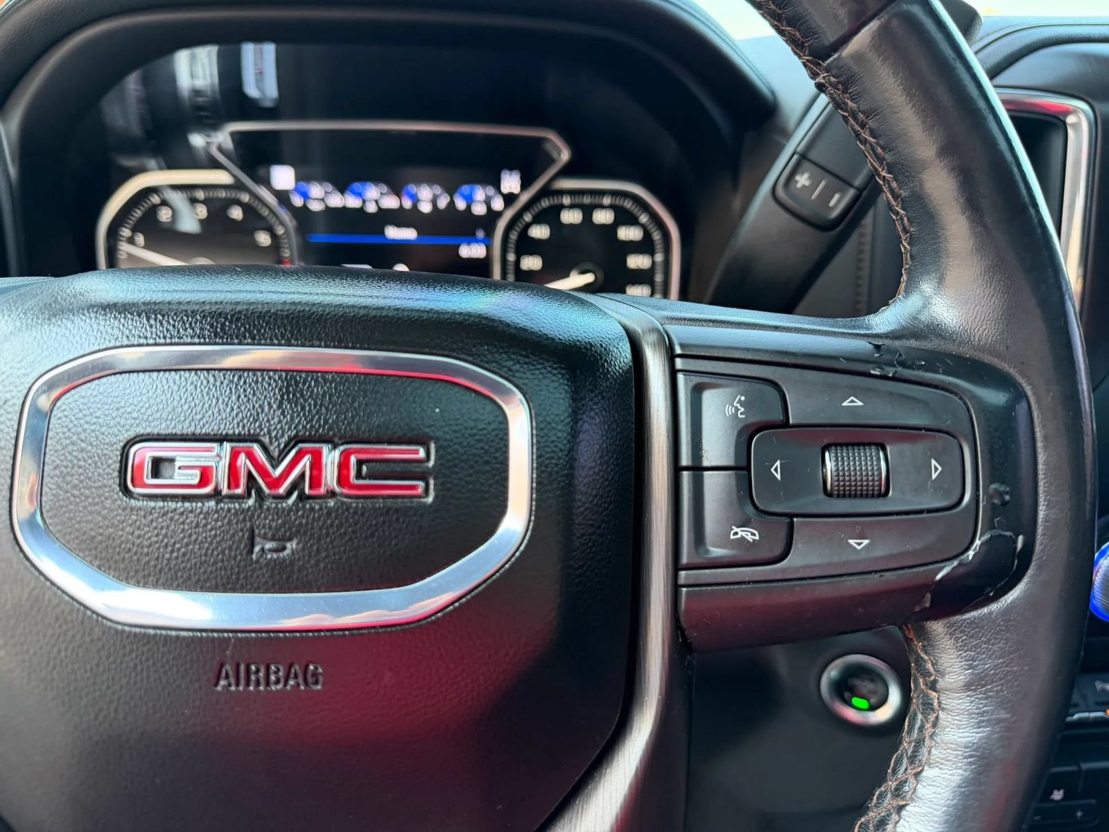 Used 2020 GMC Sierra 1500 AT4 w/ AT4 Premium Package AWD/4WD image 21