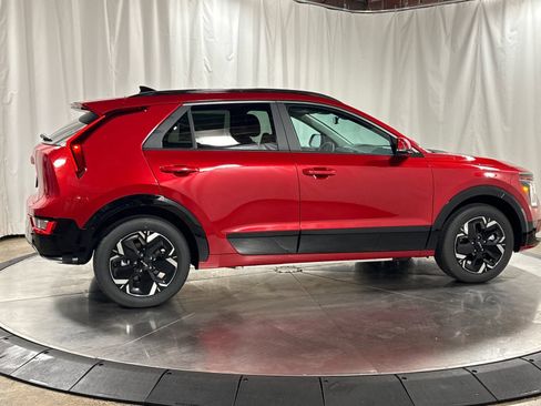 New 2026 Kia Niro Wind w/ Wind Preserve Package FWD image 12
