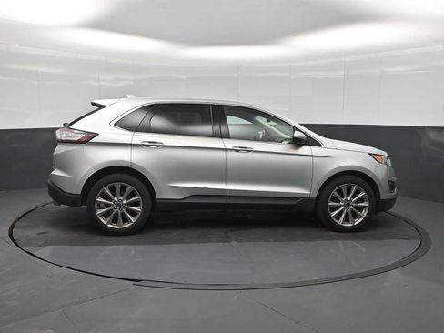 Used 2017 Ford Edge Titanium w/ Equipment Group 301A AWD/4WD image 9