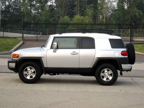 Used 2008 Toyota FJ Cruiser 4WD w/ Convenience Pkg image 6