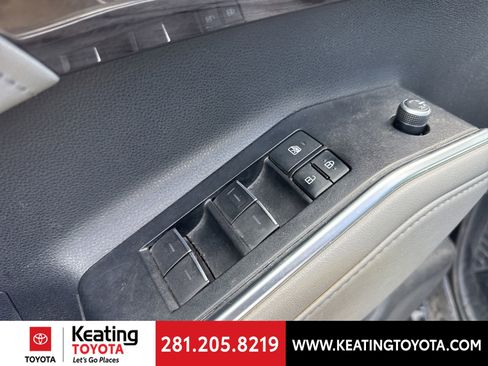 Used 2021 Toyota Highlander Limited AWD/4WD image 12