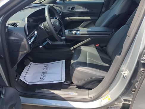 Used 2024 Cadillac Lyriq Tech AWD/4WD image 17