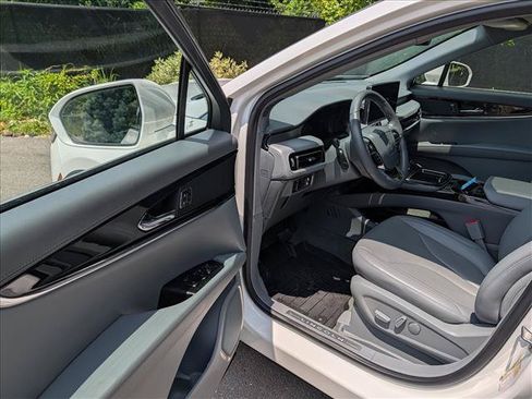 Certified 2023 Lincoln Nautilus Reserve AWD/4WD image 28