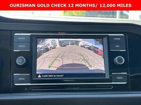 Used 2024 Volkswagen Jetta SE w/ Panoramic Sunroof Package FWD image 23