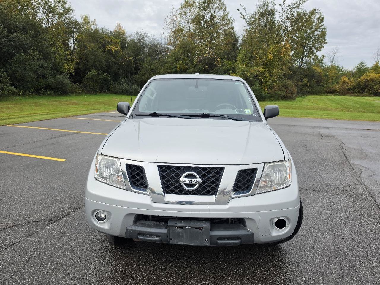 Used 2017 Nissan Frontier SV w/ SV Value Truck Package AWD/4WD image 2