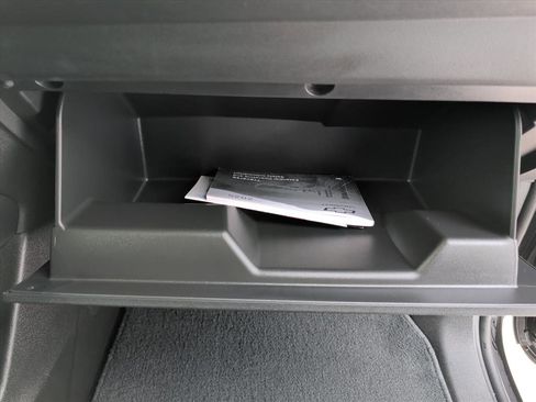 Used 2025 Chevrolet Traverse LT image 22