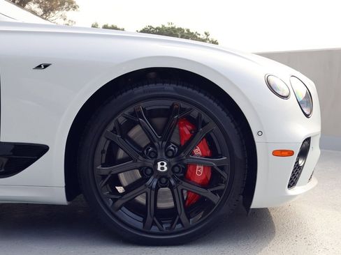 Used 2024 Bentley Continental GT V8 image 6