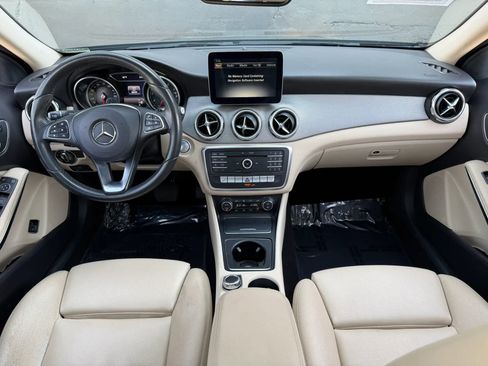 Used 2018 Mercedes-Benz GLA 250 image 16