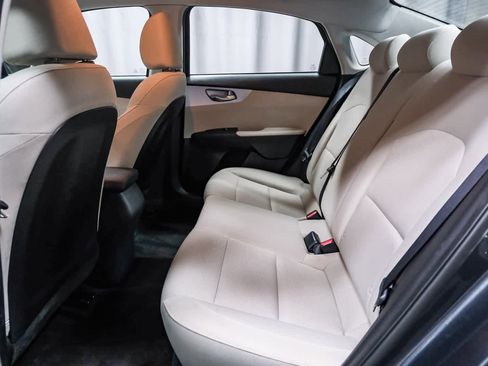 Used 2022 Kia Forte LXS image 19