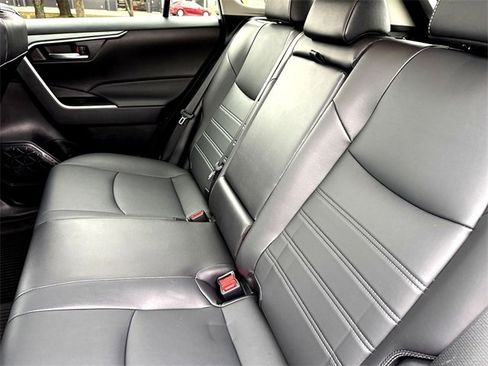 Used 2024 Toyota RAV4 XLE Premium image 27
