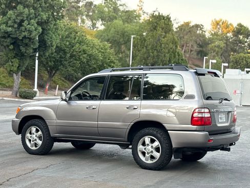Used 2003 Toyota Land Cruiser image 19