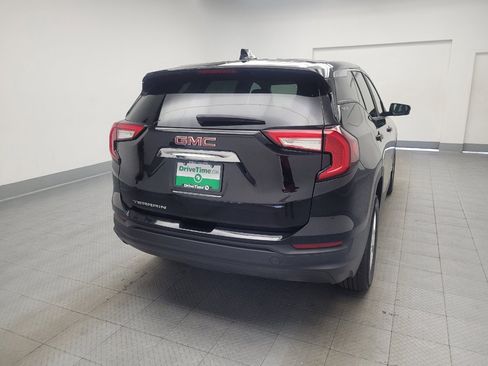 Used 2024 GMC Terrain SLE FWD image 7