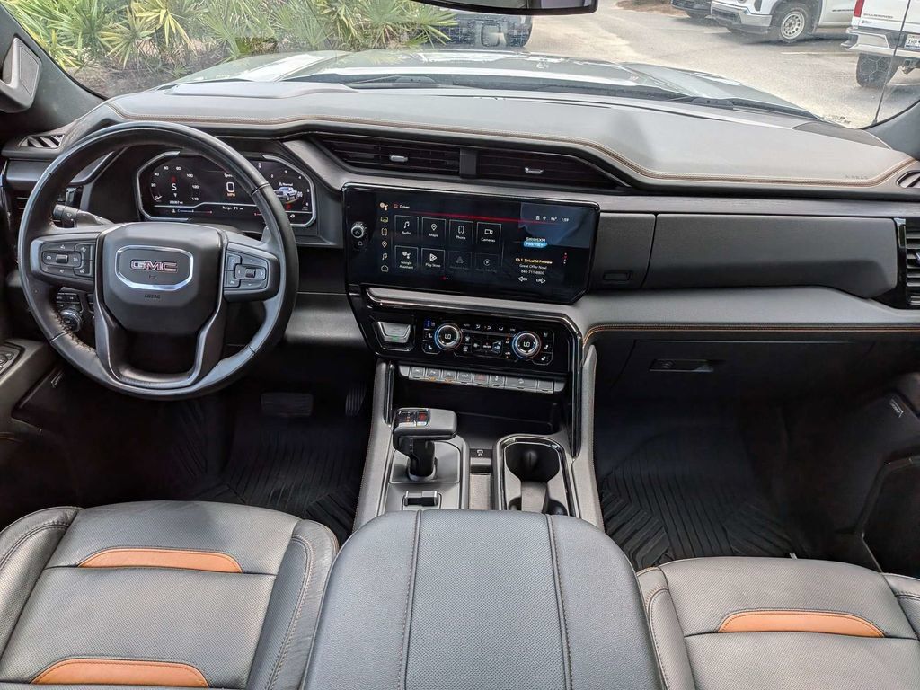 Used 2024 GMC Sierra 1500 AT4 w/ AT4 Premium Package AWD/4WD image 15