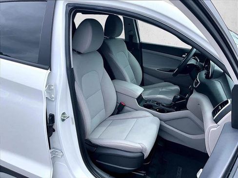 Used 2021 Hyundai Tucson SEL FWD image 9