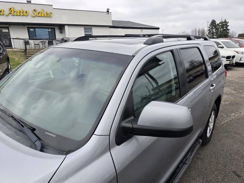 Used 2011 Toyota Sequoia SR5 image 67