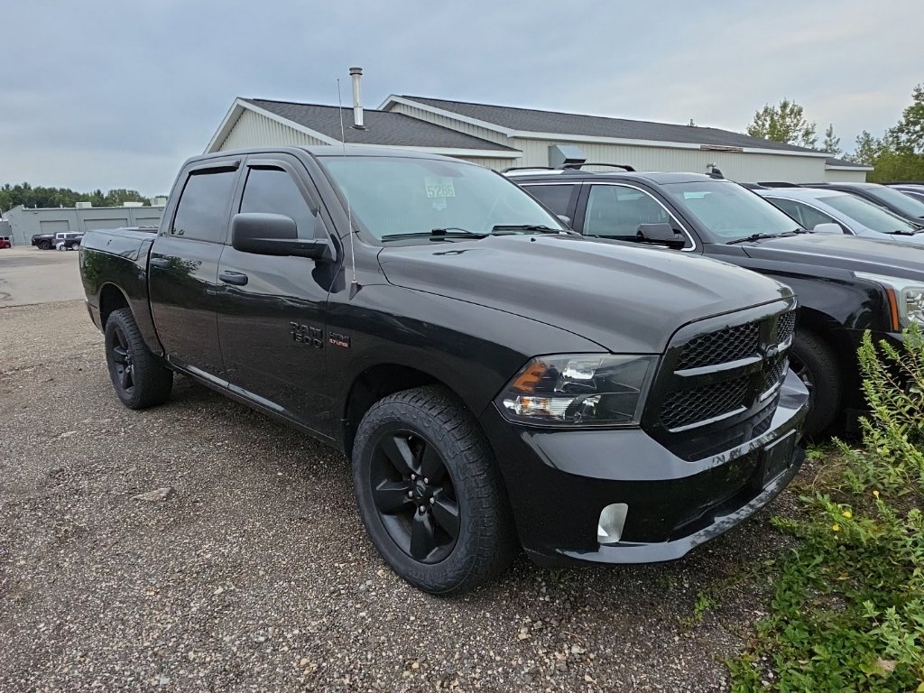 Used 2018 RAM 1500 Express w/ Wheel & Sound Group AWD/4WD image 3