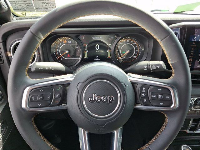 Used 2024 Jeep Wrangler Unlimited Sahara w/ Technology Group AWD/4WD image 19