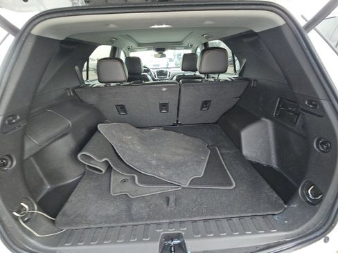 Used 2023 Chevrolet Equinox Premier AWD/4WD image 14