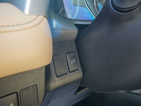 Used 2017 Toyota RAV4 Limited image 19