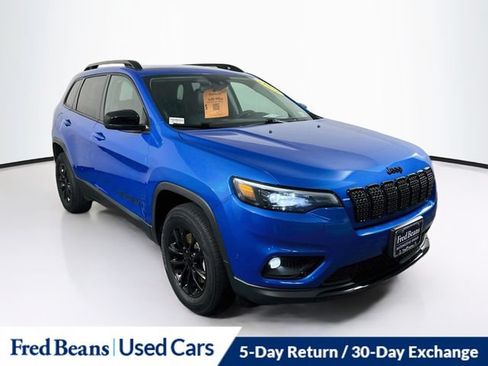 Used 2023 Jeep Cherokee Altitude Lux AWD/4WD image 1