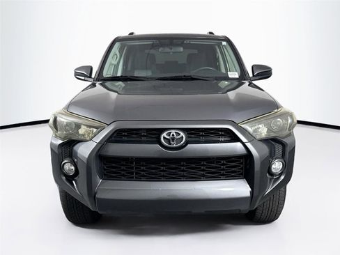 Used 2019 Toyota 4Runner SR5 AWD/4WD image 7