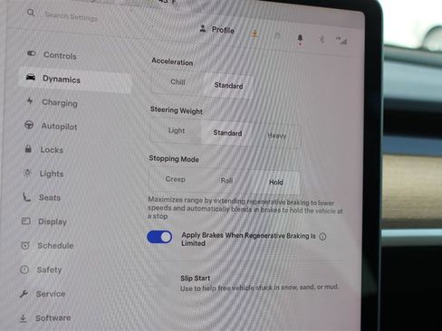 Used 2023 Tesla Model 3 Standard Range image 16