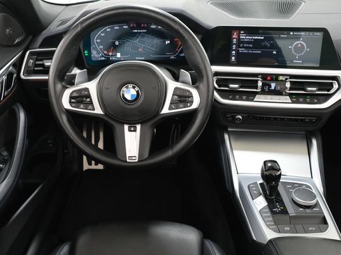 Used 2022 BMW M440i Convertible RWD image 13