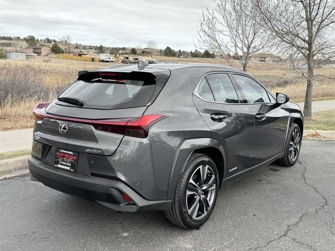 Used 2022 Lexus UX 250h w/ Premium Package image 6