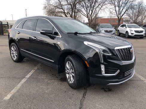 Certified 2025 Cadillac XT6 Luxury image 11