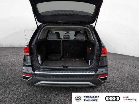 Used 2023 Volkswagen Taos SE image 22