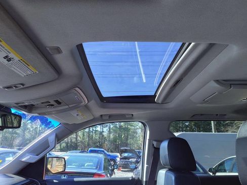 Used 2015 Chevrolet Suburban LTZ image 16