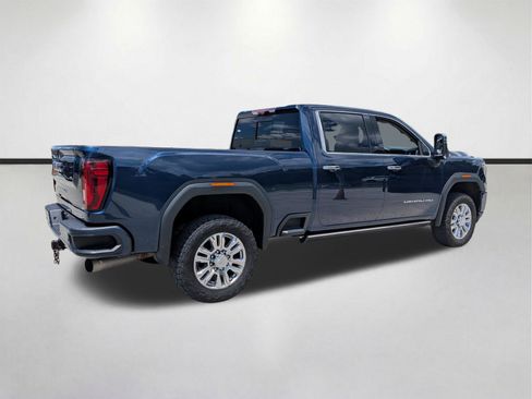 Used 2023 GMC Sierra 3500 Denali w/ Denali Ultimate Package AWD/4WD image 4