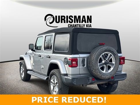 Used 2019 Jeep Wrangler Unlimited Sahara image 4