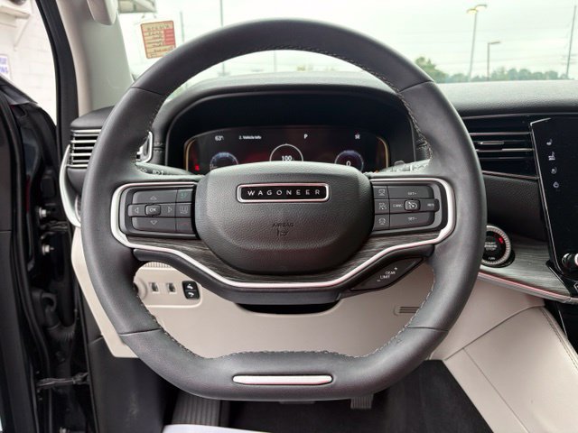 Used 2023 Jeep Wagoneer Series II AWD/4WD image 15