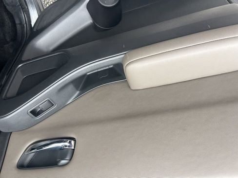 Used 2022 Nissan Frontier SV image 29