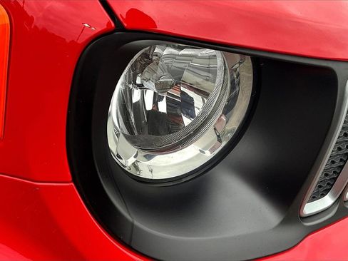 Used 2022 Jeep Renegade Latitude image 28