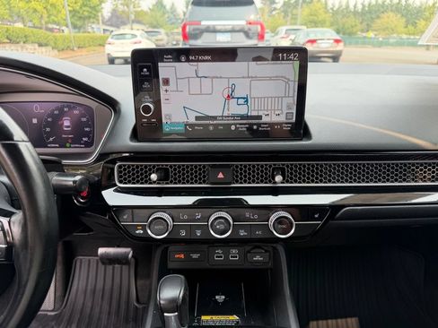 Used 2022 Honda Civic Touring image 22