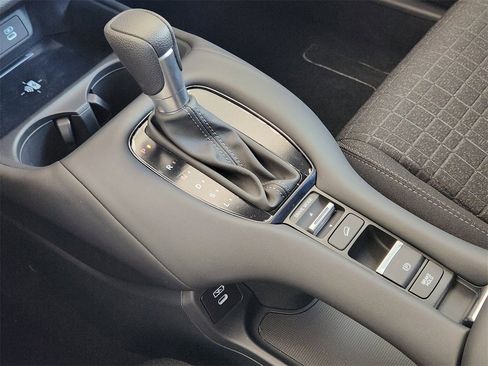 New 2026 Honda HR-V LX image 16