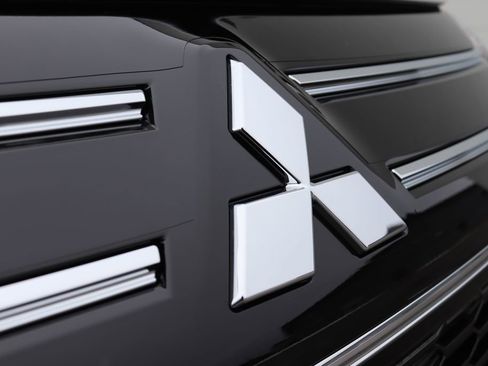 New 2026 Mitsubishi Outlander ES image 26