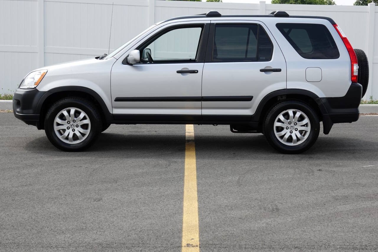 Used 2005 Honda CR-V EX image 10