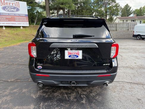 Used 2023 Ford Explorer XLT w/ Equipment Group 202A AWD/4WD image 5