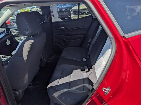 New 2026 Chevrolet Trax LS w/ LS Convenience Package FWD image 9