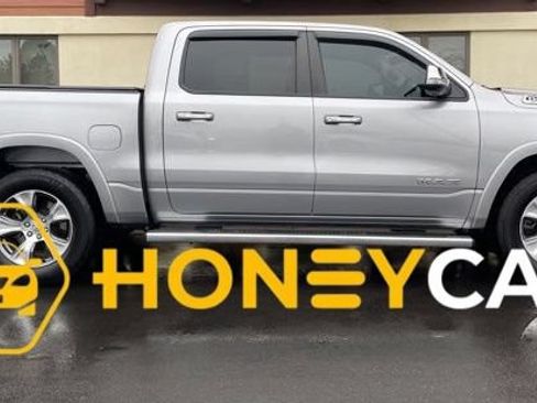 Used 2021 RAM 1500 Laramie AWD/4WD image 1