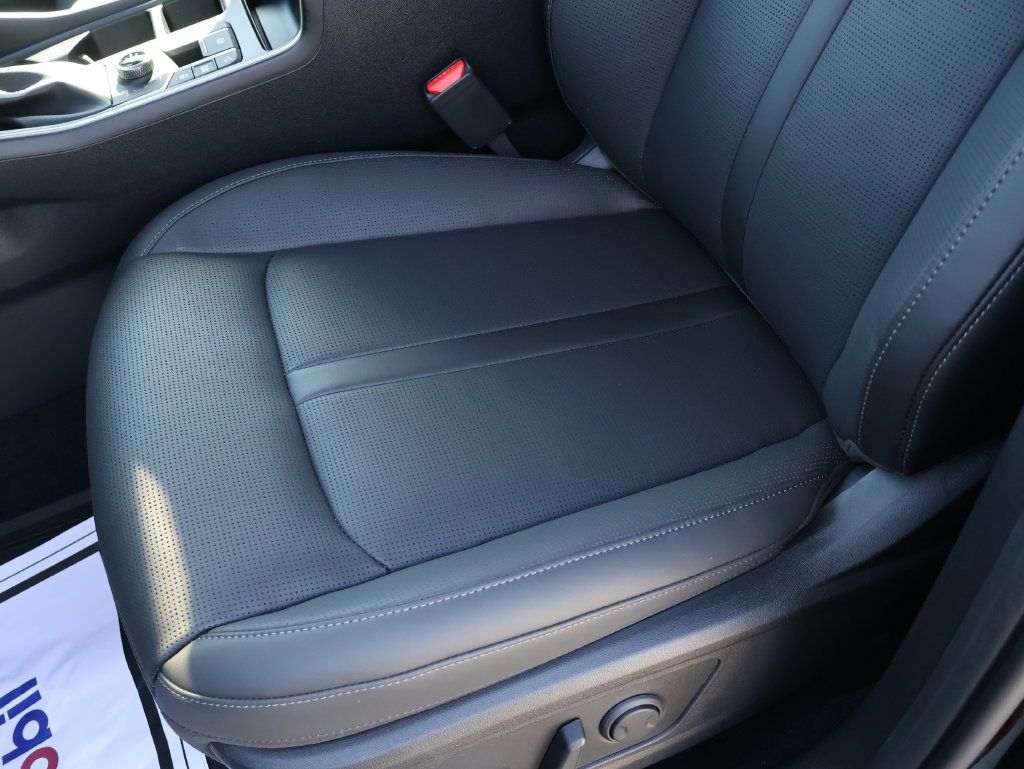New 2026 Kia Sorento S w/ S Panoramic Sunroof Package AWD/4WD image 22